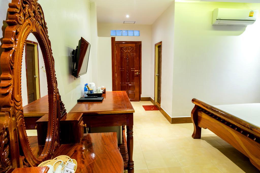 Ly Heng Chhay Hotel Paôy Pêt Exterior foto